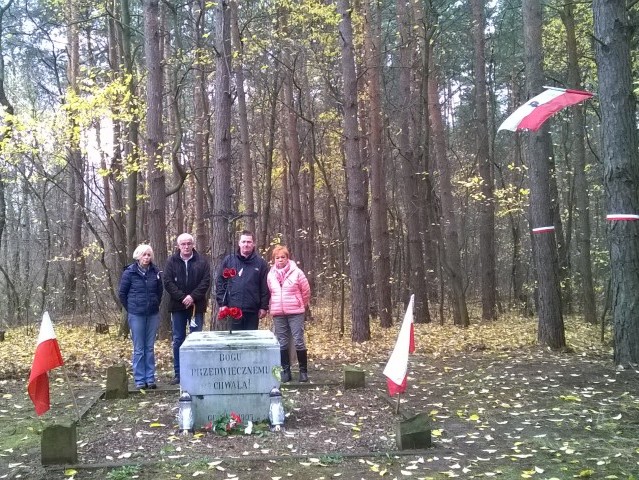 Emów, Gmina Wiązowna, 11.11.2015